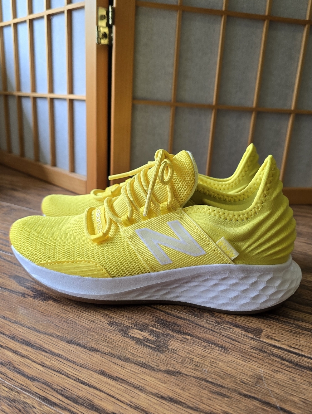 New Balance Fresh Foam ROAV Training Shoes NWT - Women's Size 6 - Picture 2 of 10